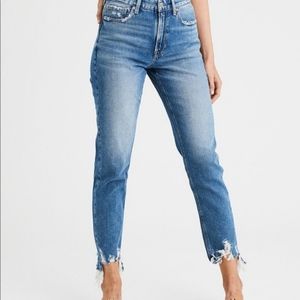 American Eagle Mom Jean Size 6L in Cool Hand Blue